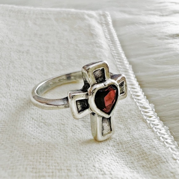 James Avery RETIRED Garnet stone red heart cross ring - Picture 9 of 9